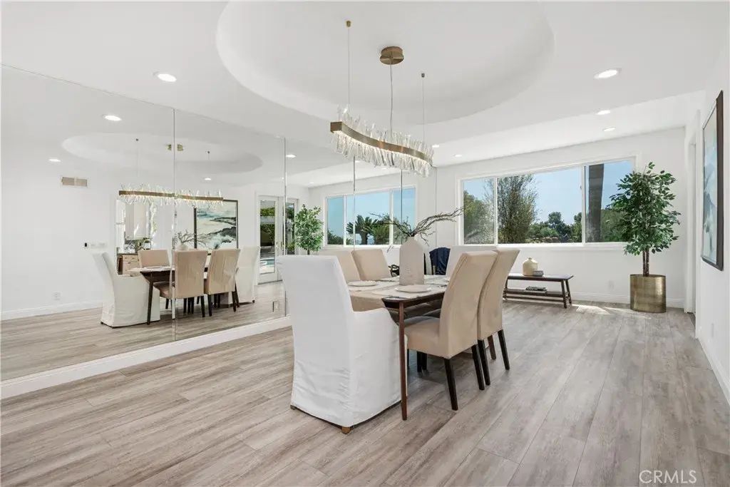 3314 Van Allen, Topanga