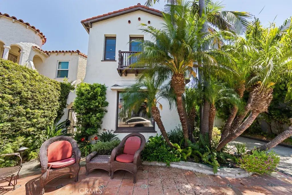 170 Saint Joseph, Long Beach