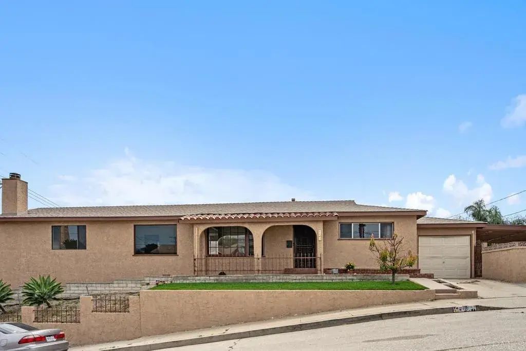 110 S Hanford Avenue, San Pedro