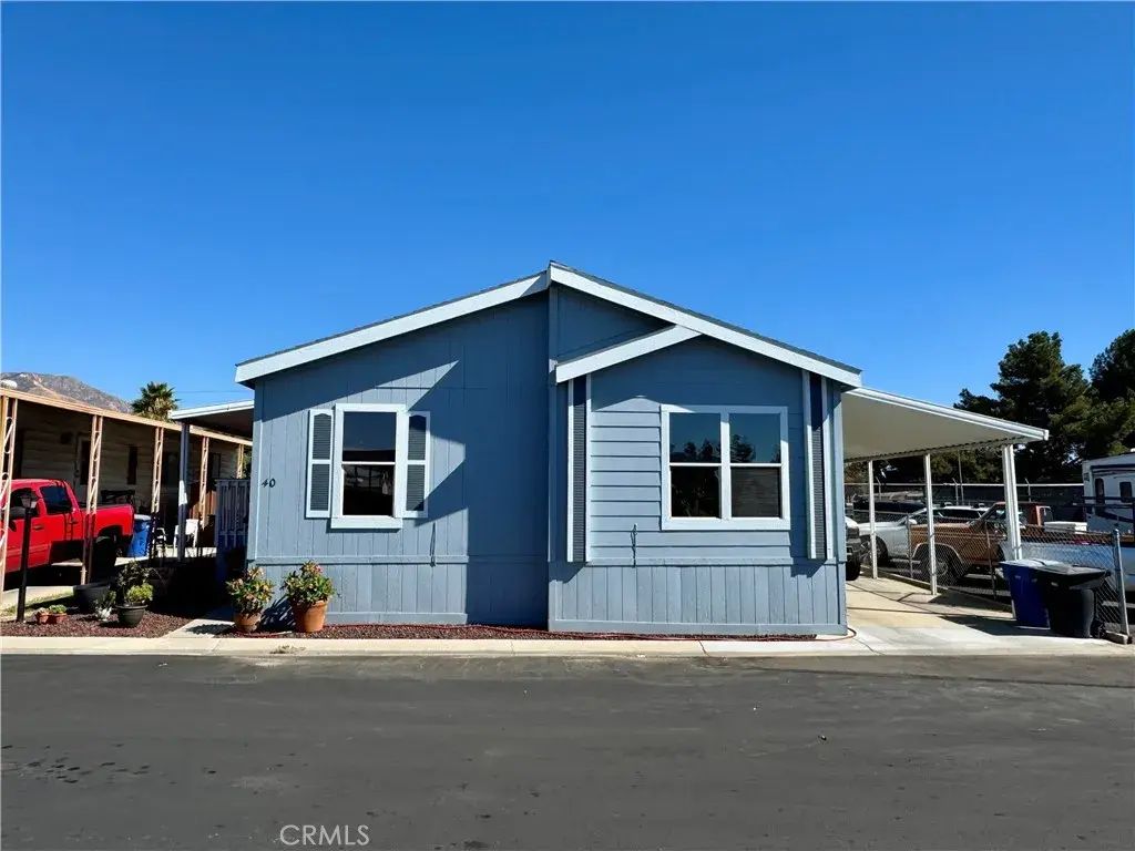 2727 E Pacific 40, Highland