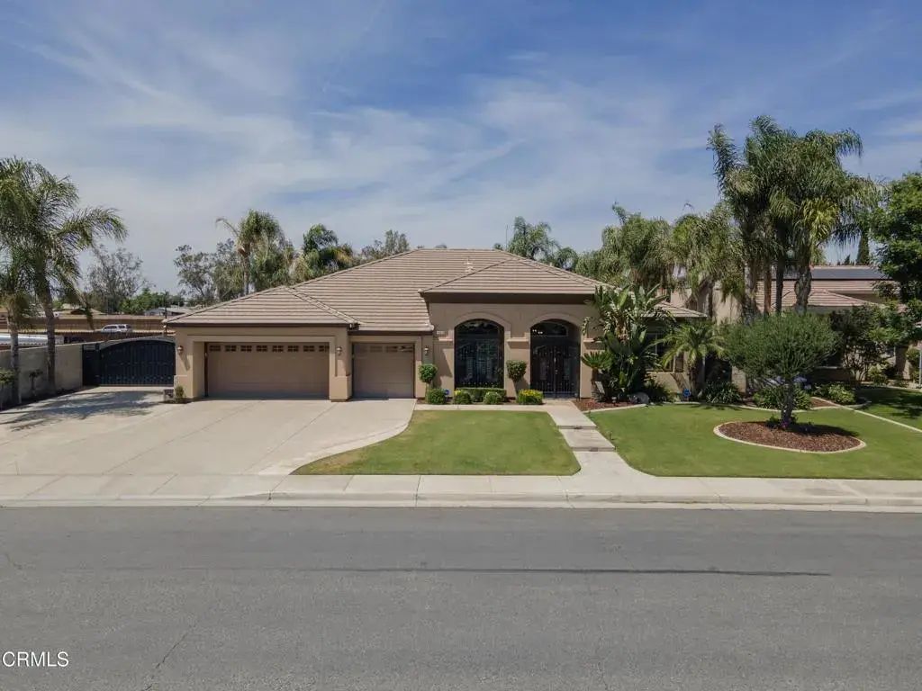 13510 Hinault Drive, Bakersfield