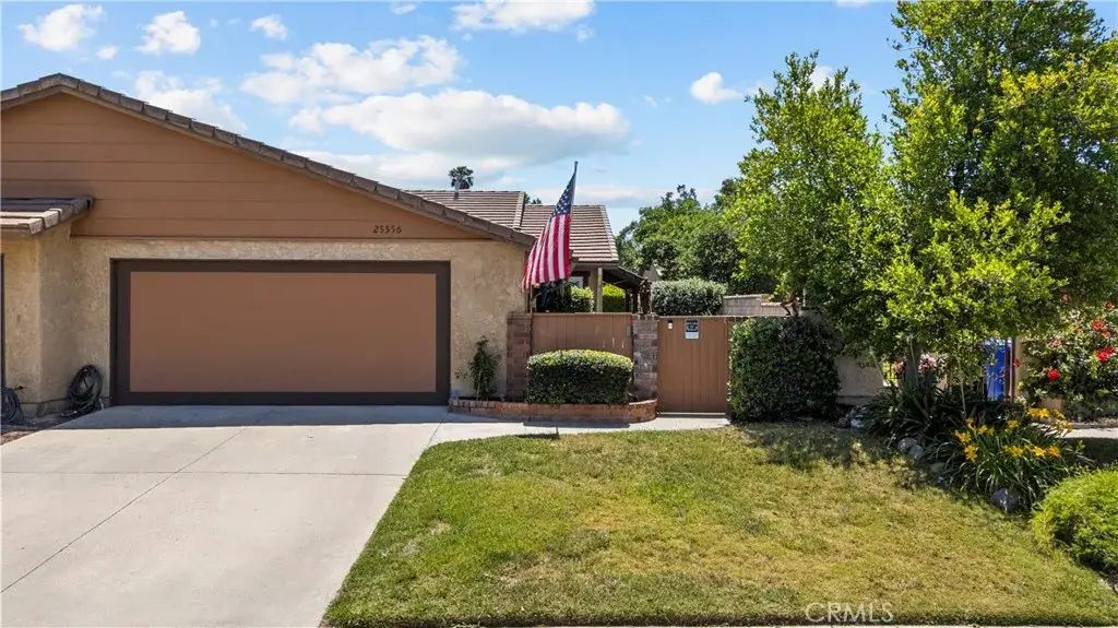 25556 Alicante Drive, Valencia