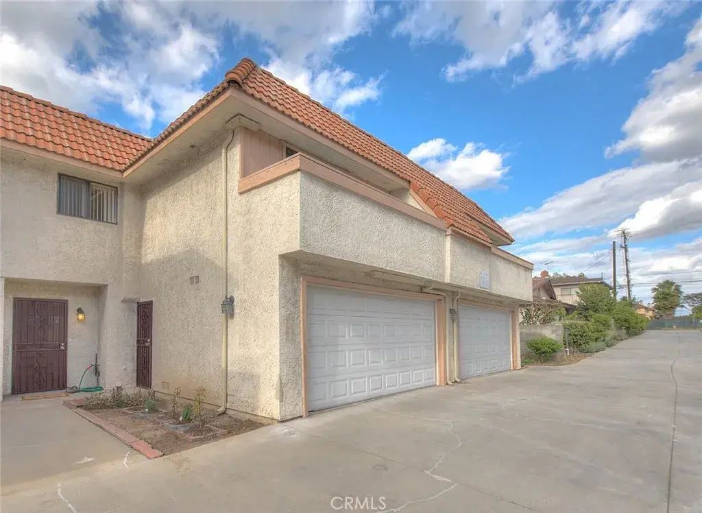 209 S Chandler Avenue B, Monterey Park