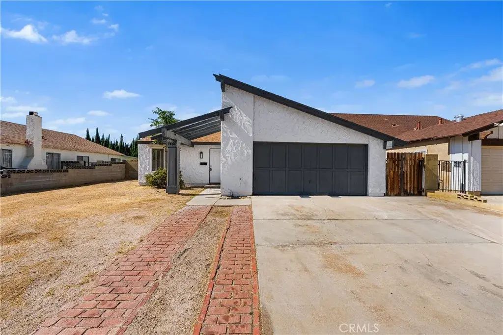 1015 Caperton, Lancaster