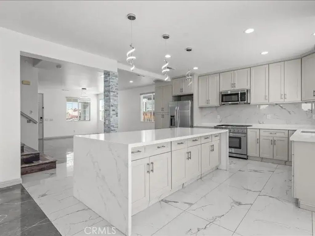 1886 Montara, San Jacinto