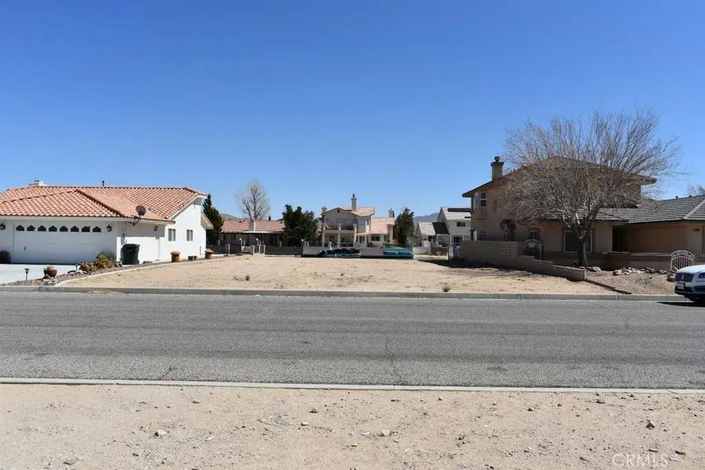 26299 Driftwood, Helendale