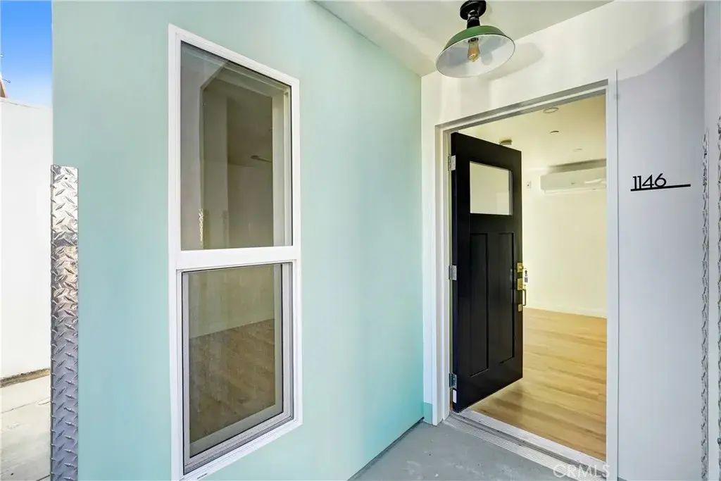 1146 West Blvd, Los Angeles