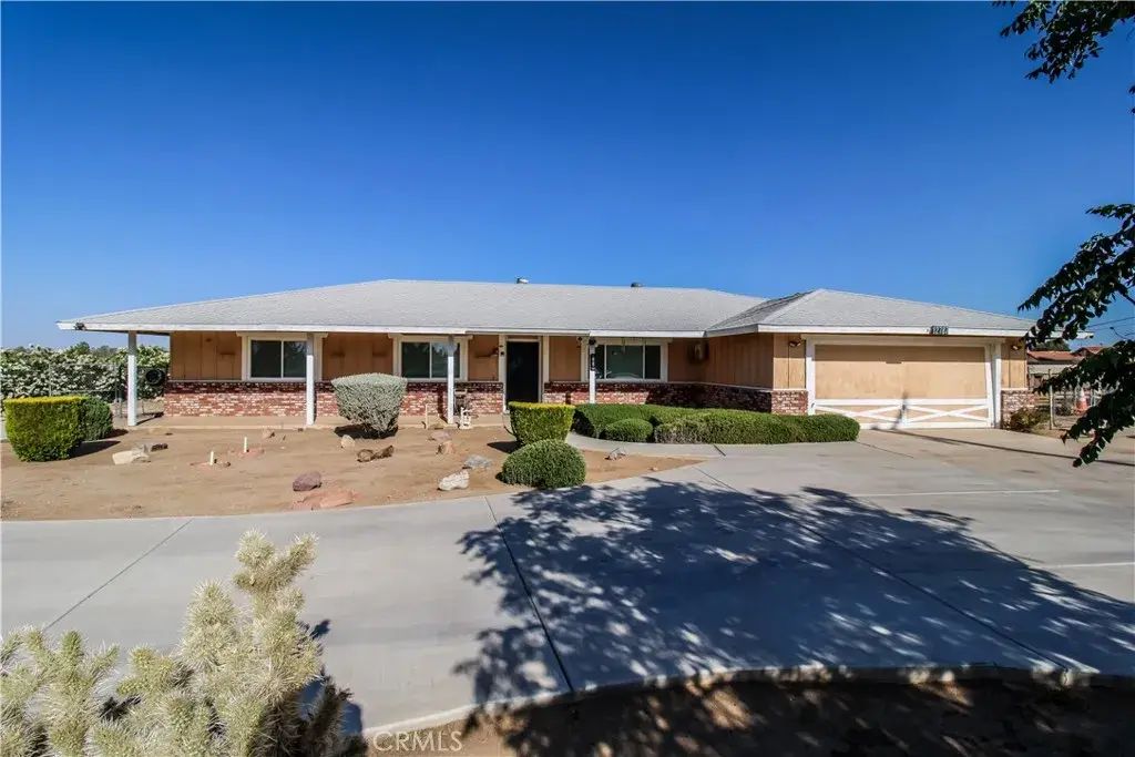 12787 Cypress, Victorville