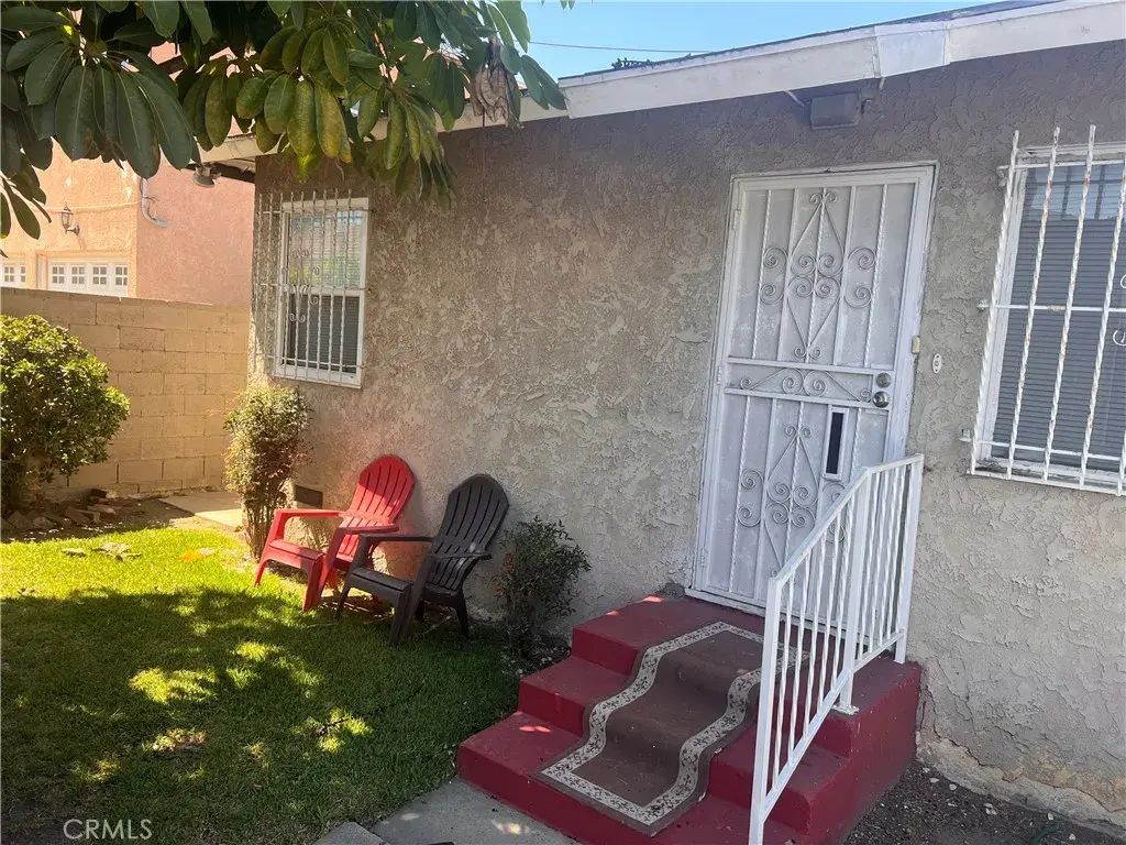 1739 W 105th Street, Los Angeles
