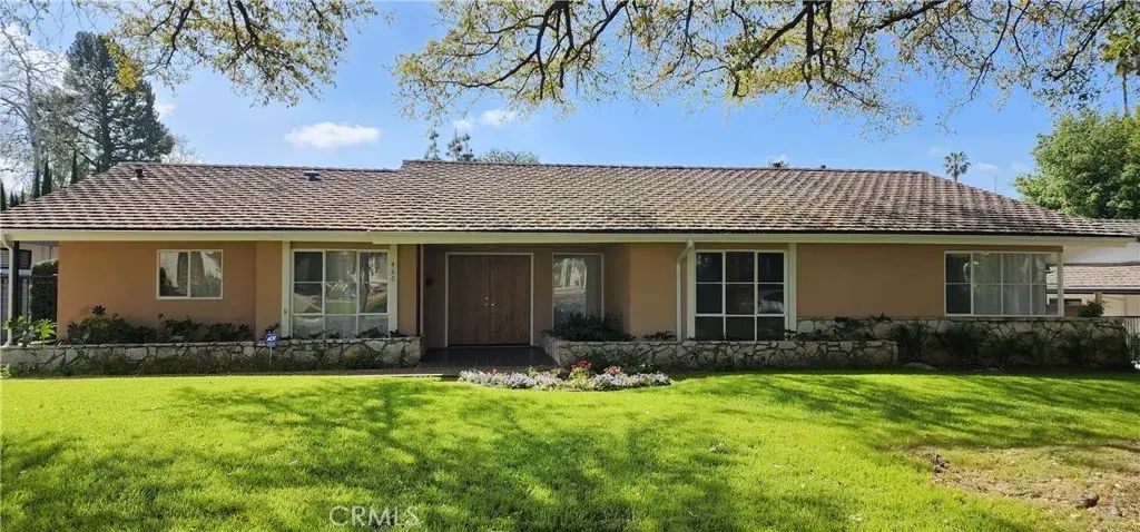 460 Winthrop Road, San Marino