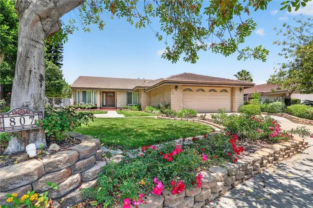 807 Avenida Loma Vista, San Dimas