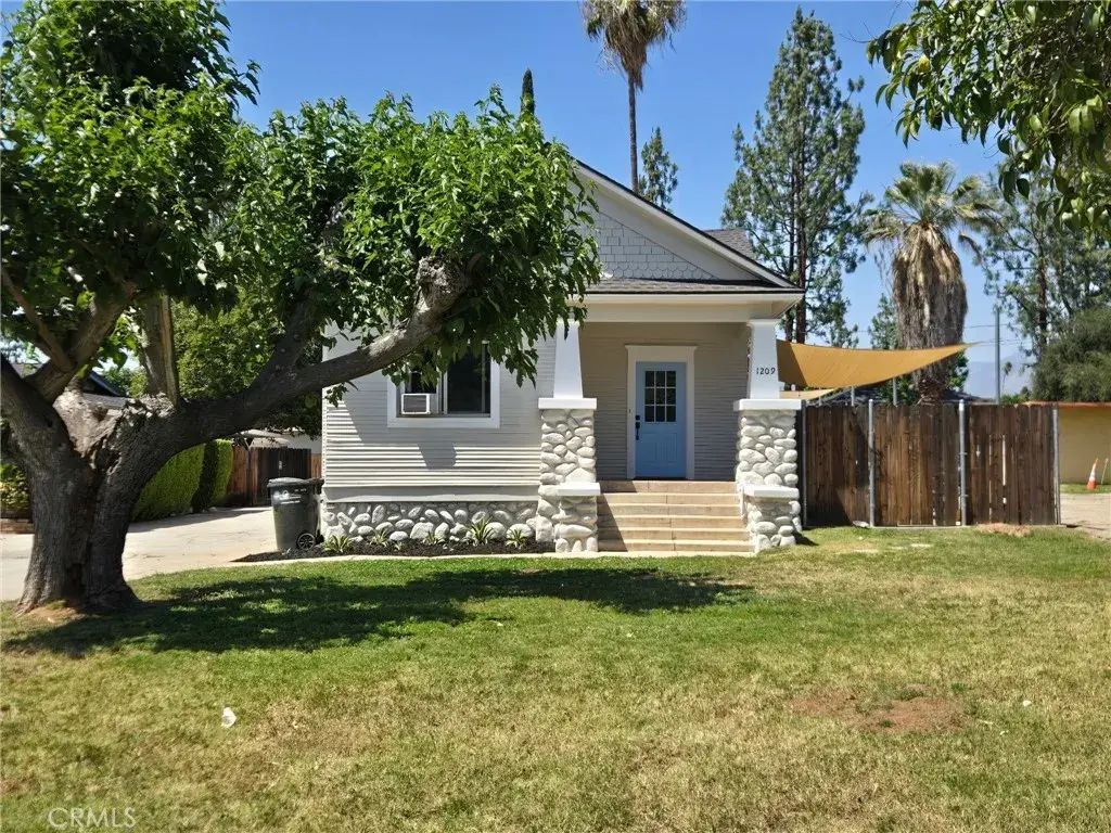 1209 East Central Avenue, Redlands