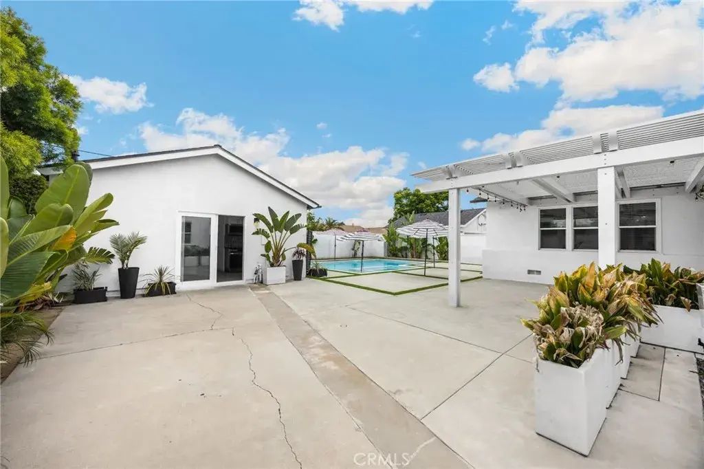 1404 E Rose, Orange