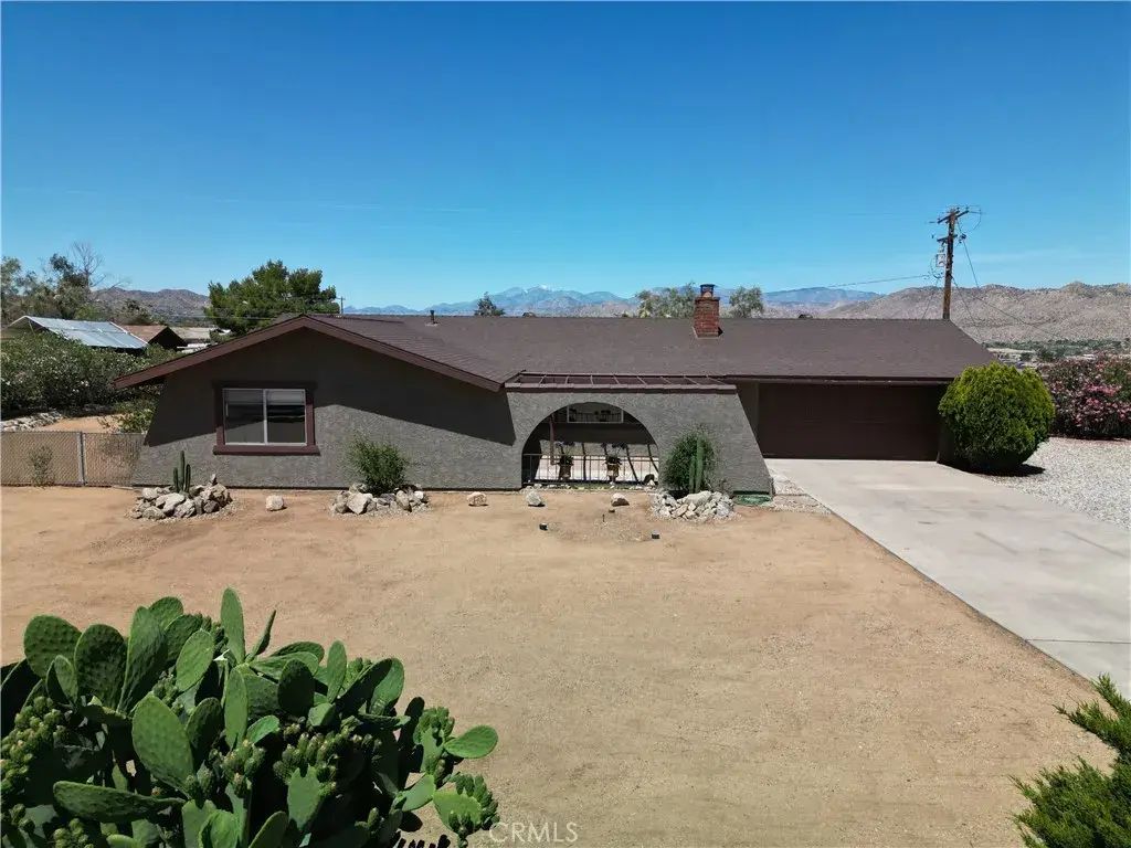 7376 Victoria, Yucca Valley