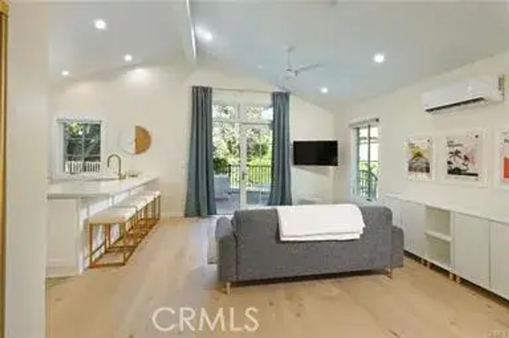 214 Sierra Madre Boulevard, Arcadia