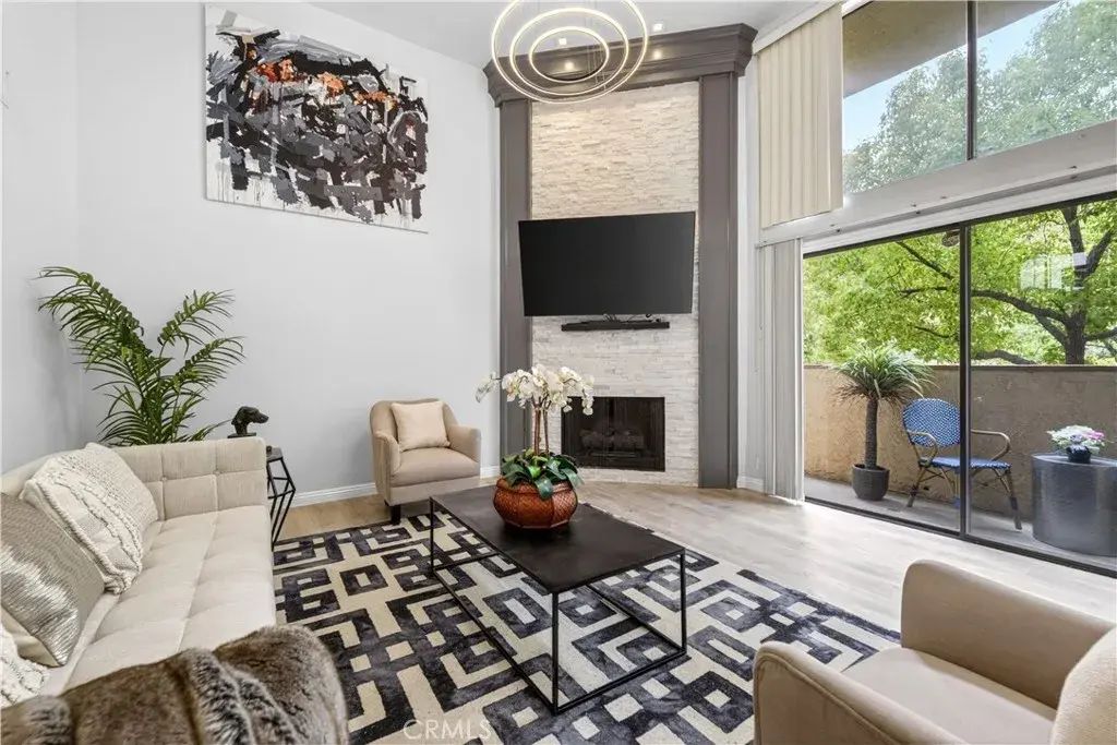 5356 Las Virgenes, Calabasas