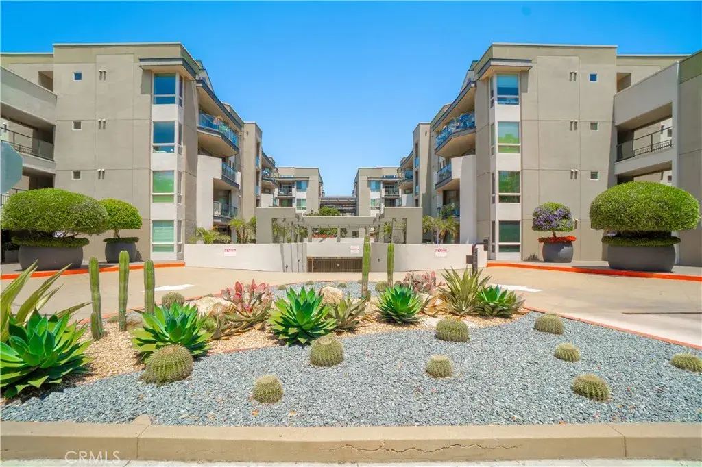 13044 Pacific 118, Playa Vista