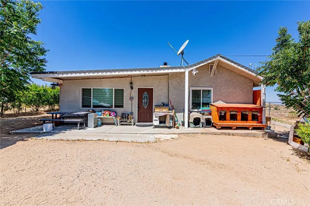 11126 E Avenue W8, Pearblossom