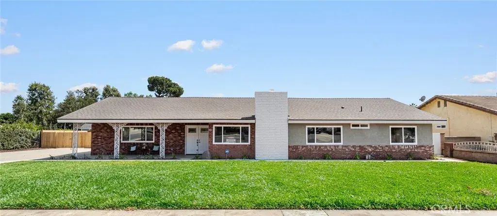 4565 Grand Avenue, Montclair