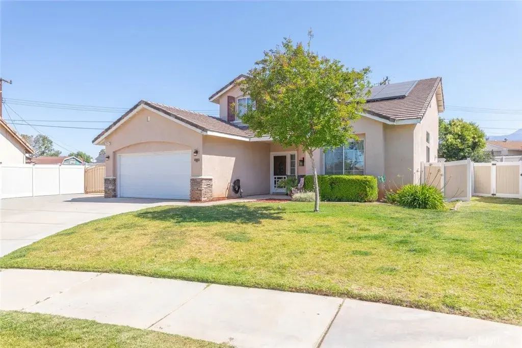 33852 Glenoaks, Yucaipa