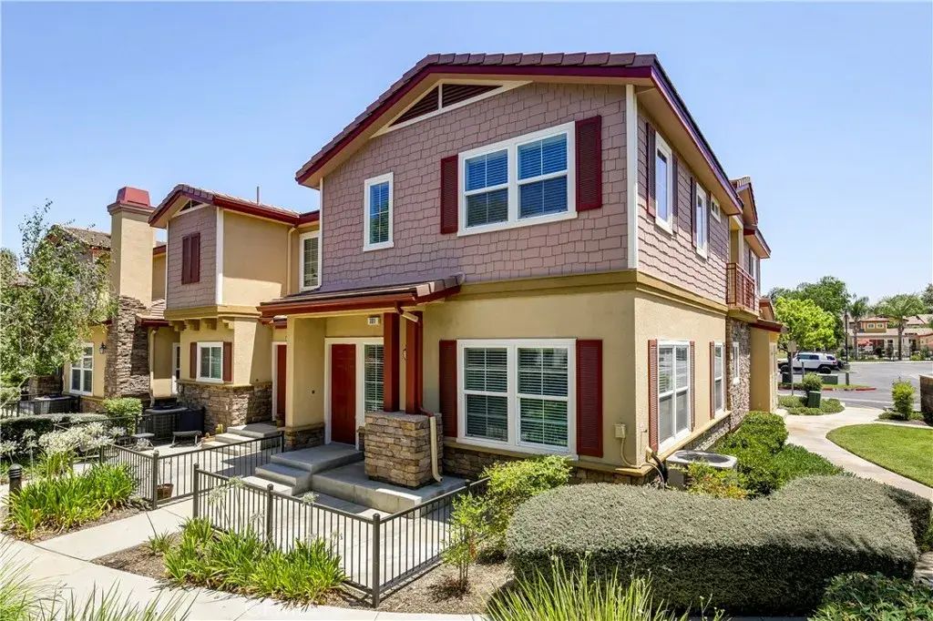1510 Orange Avenue 301, Redlands