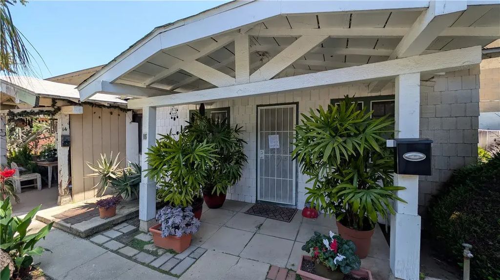 100 Palmetto 14, Pasadena