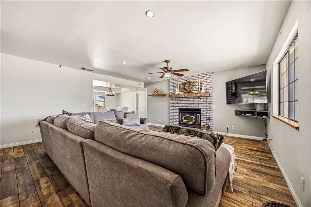 17918 Catalpa Street, Hesperia