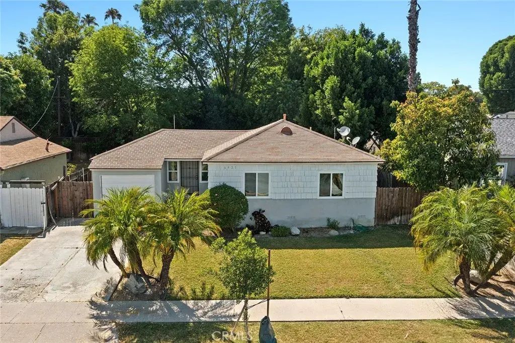 6421 Bertrand, Reseda