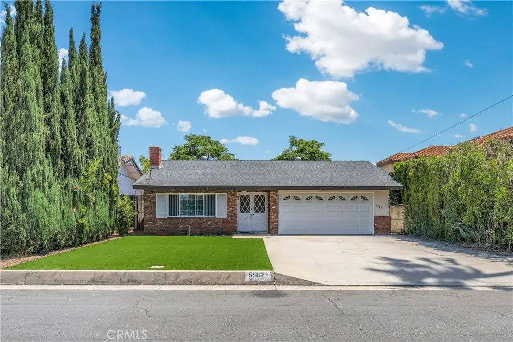 5582 N Charlotte Avenue, San Gabriel