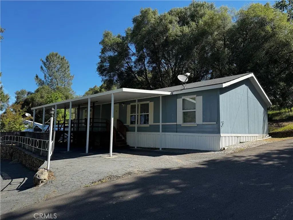 50889 Road 425 10, Oakhurst