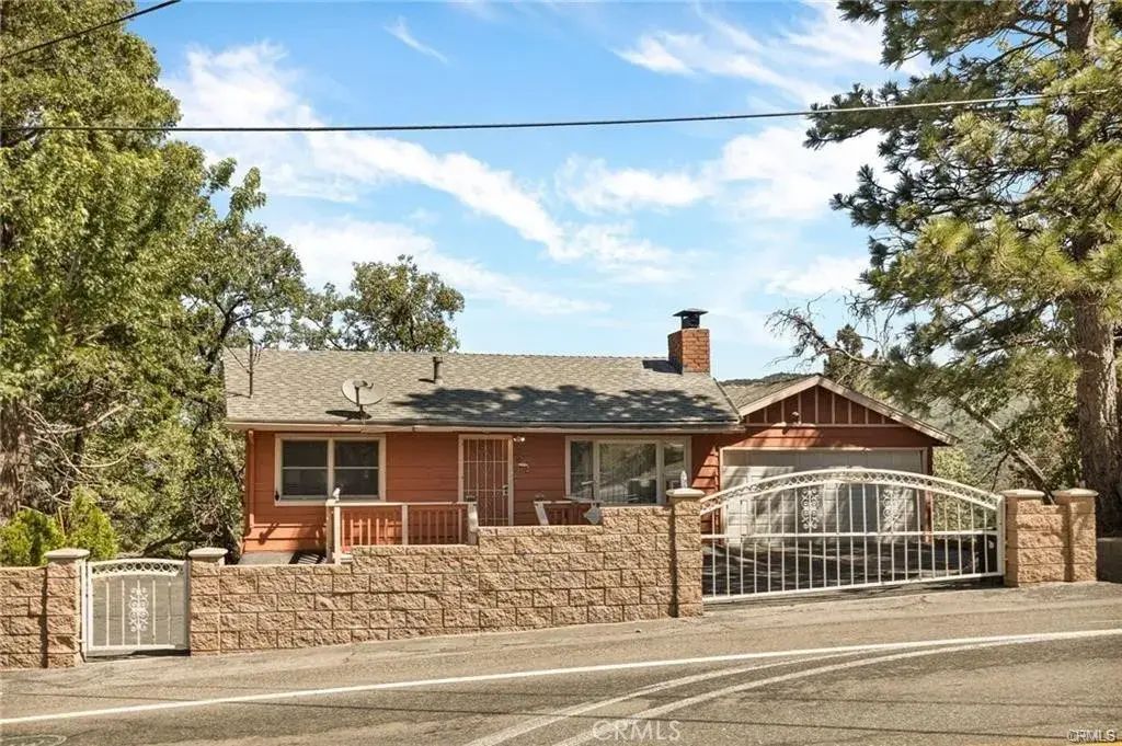 30400 Live Oak, Running Springs