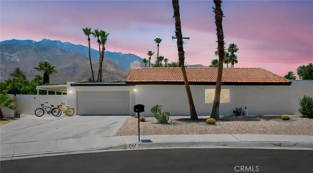 767 E El Escudero, Palm Springs