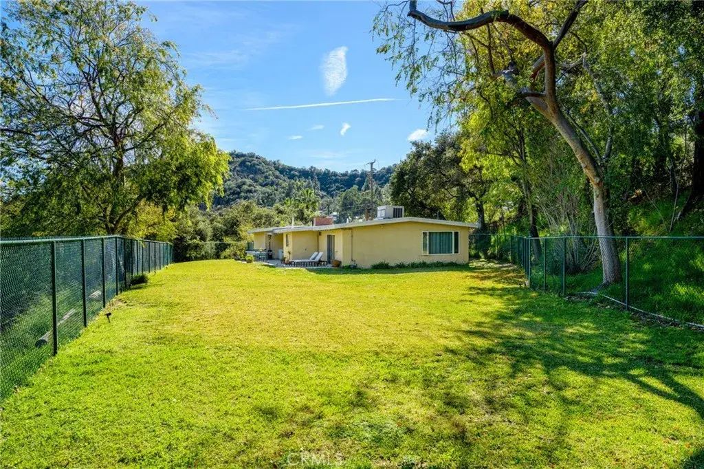 3770 Hillway Drive, Glendale
