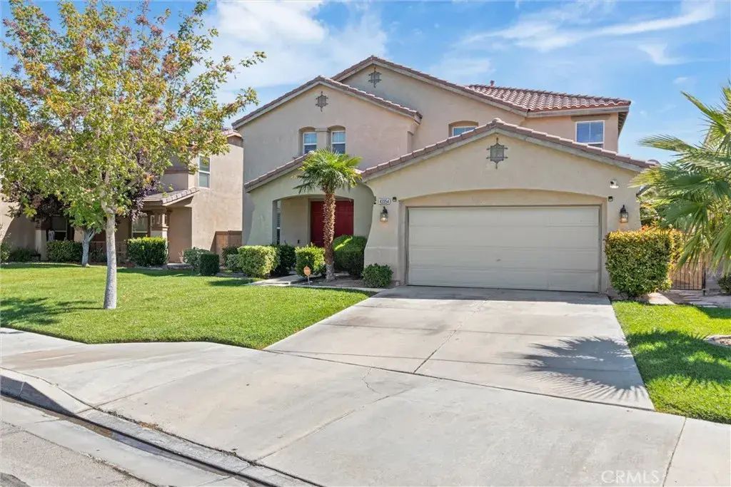43354 Sunny Ln, Lancaster