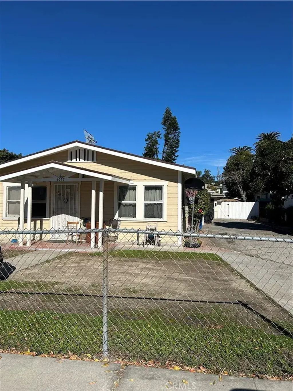 4057 Baywood, Los Angeles
