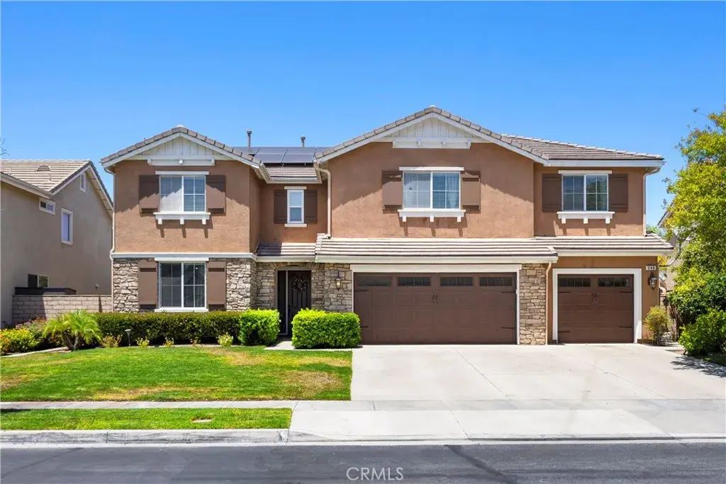 249 Encore, Corona