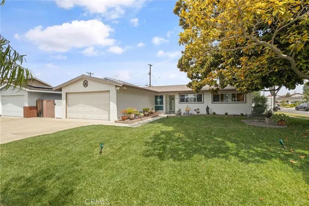 5890 Los Arcos, Buena Park