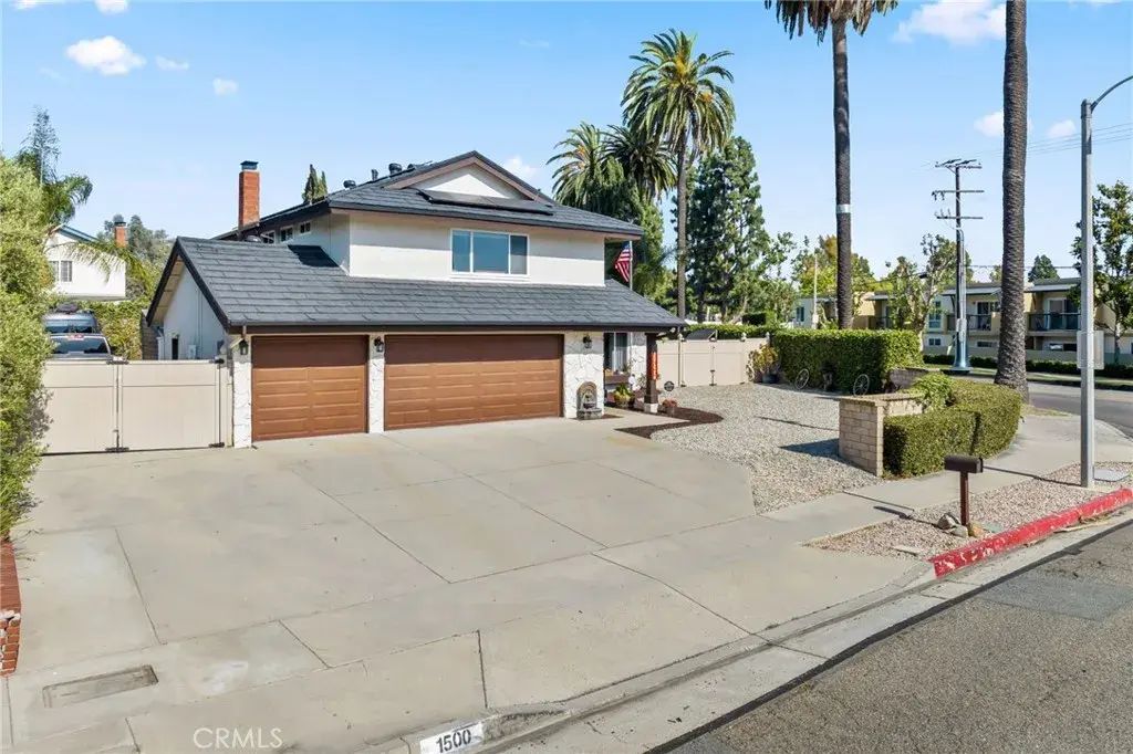 1500 Collins, Placentia