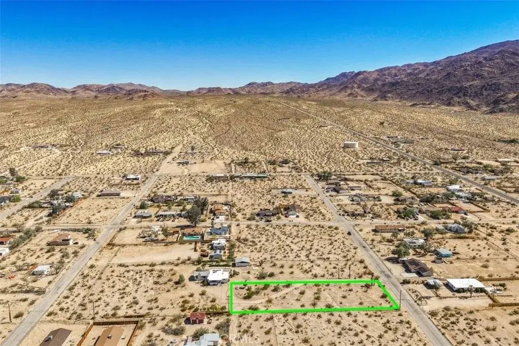 7657 N Star, 29 Palms