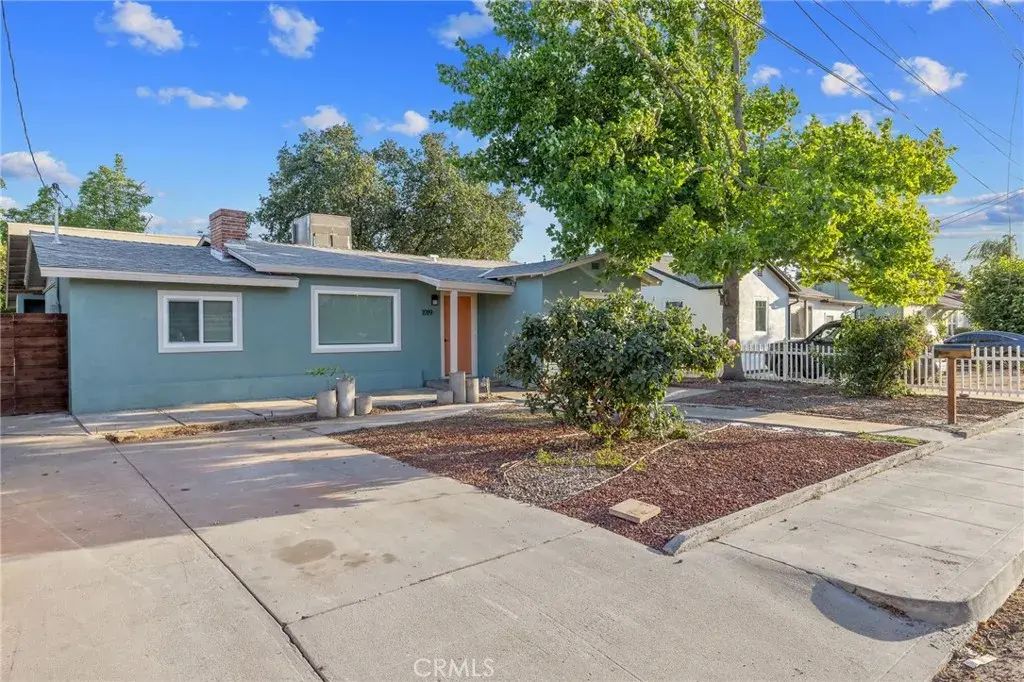1019 E Laurel Avenue, Visalia
