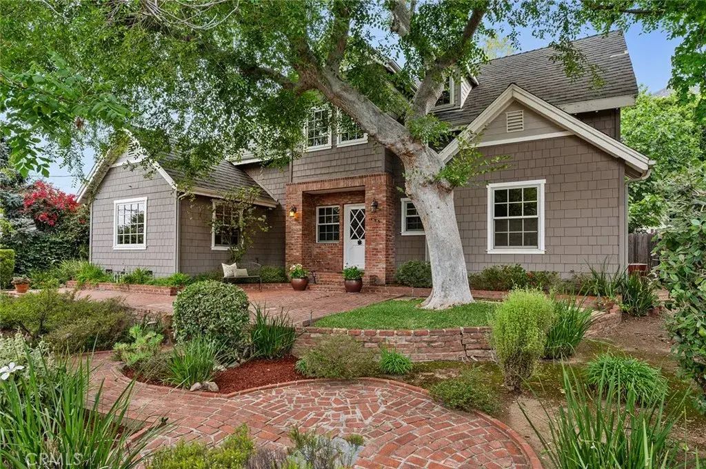 155 W Grandview, Sierra Madre