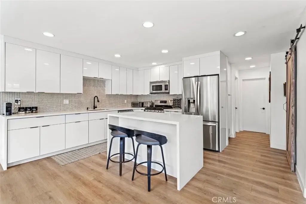 23777 Mulholland Highway 150, Calabasas