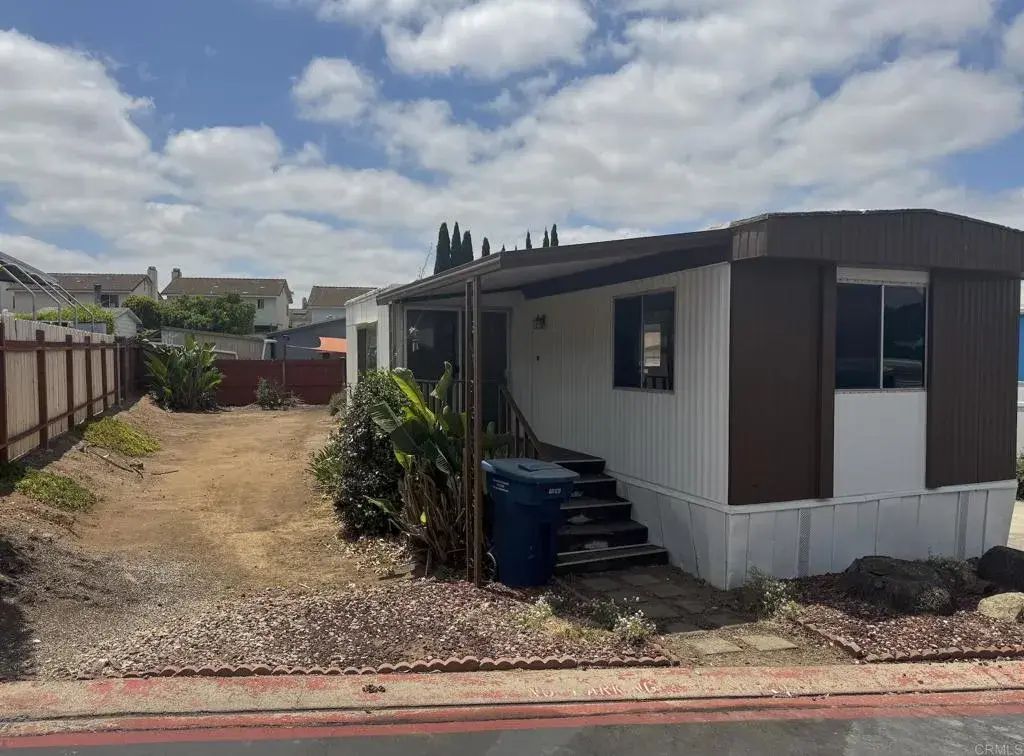 1750 Citracado Parkway 20, Escondido
