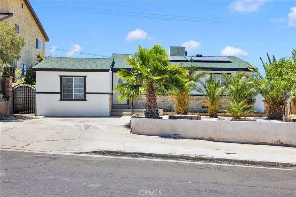 440 Lillian, Barstow