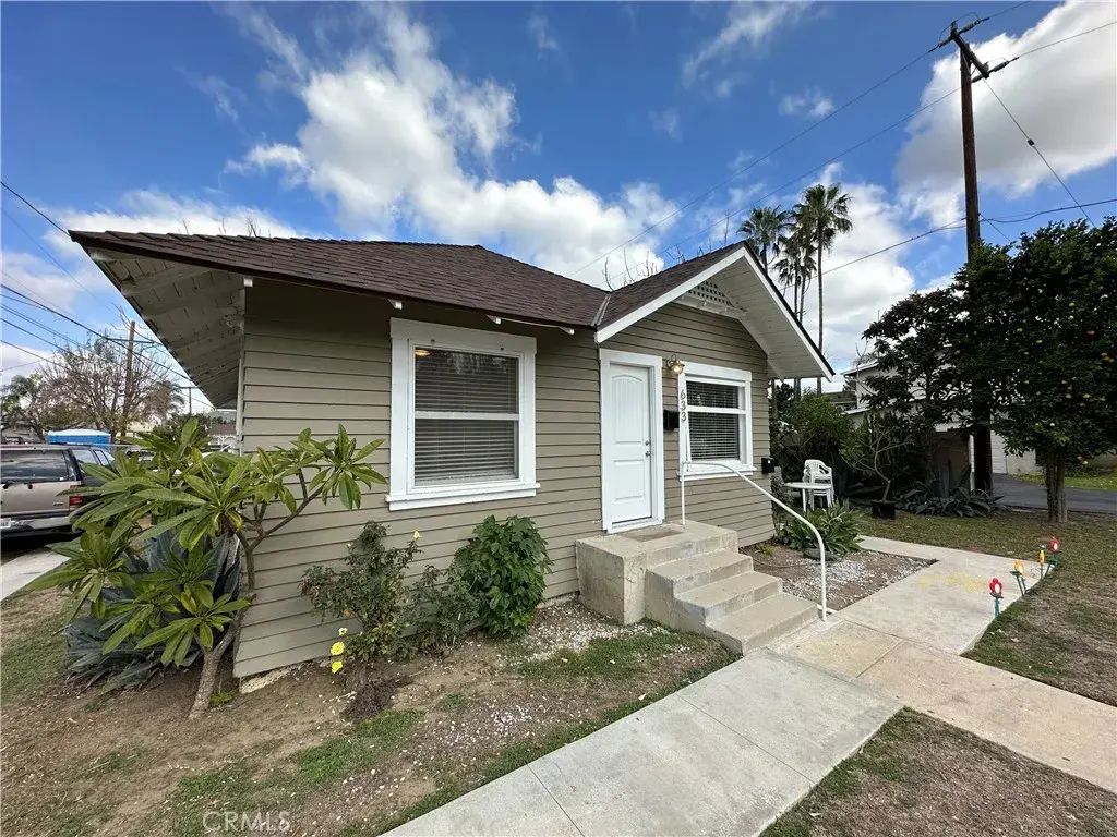 633 W Maple Avenue, Orange