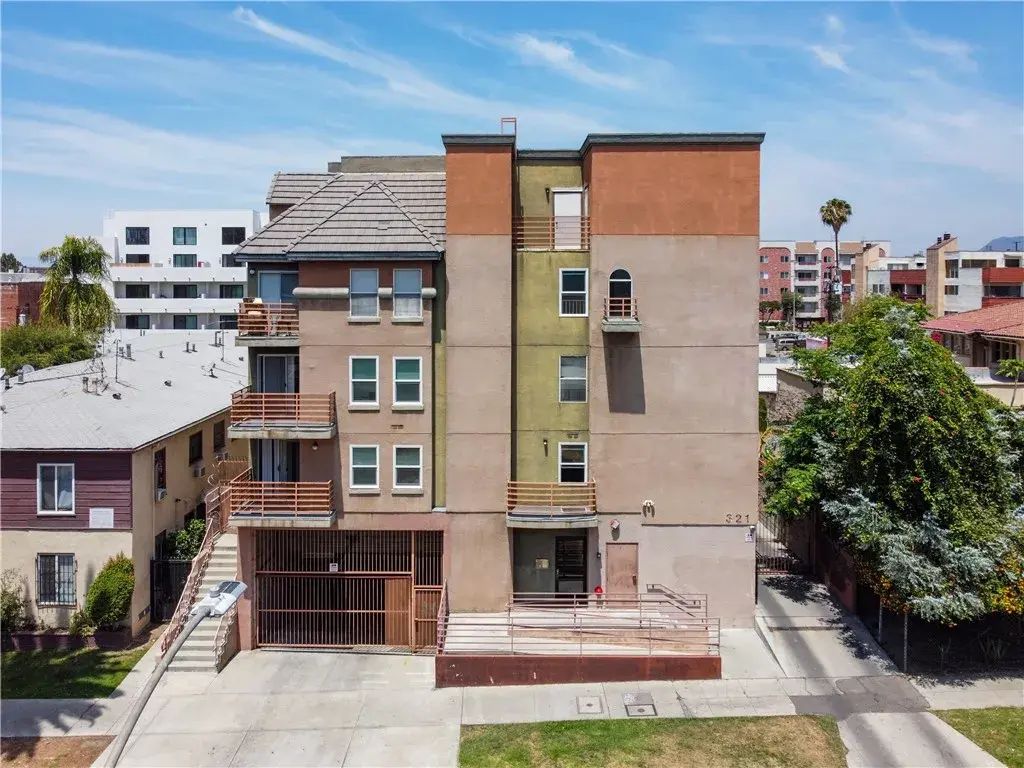 321 S Occidental Boulevard 104, Los Angeles
