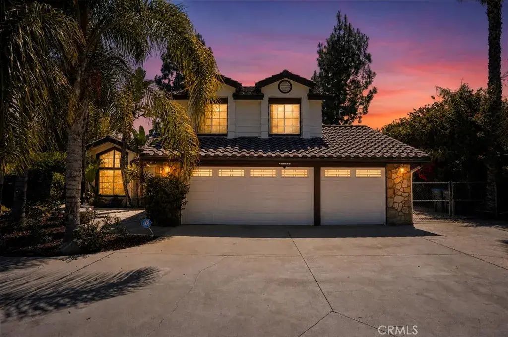 2081 Country Hills Lane, Riverside