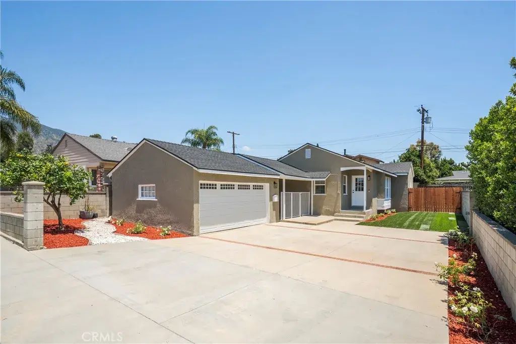 160 N Barranca, Glendora