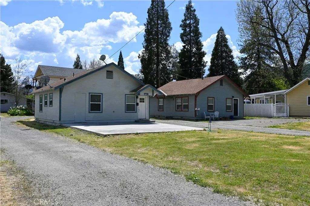 709 Lane St, Yreka