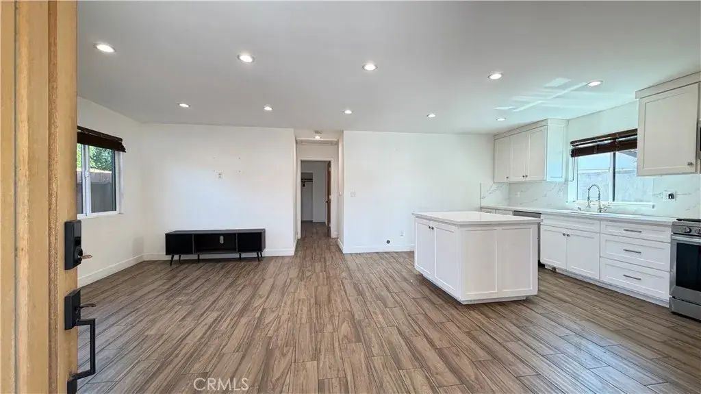 7257 Wilbur Avenue Back House, Reseda
